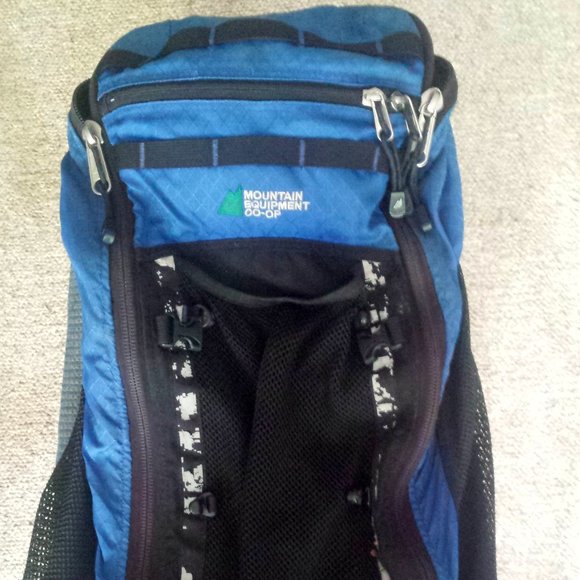 MEC Other - Vintage Blue/Black Medium MEC backpack